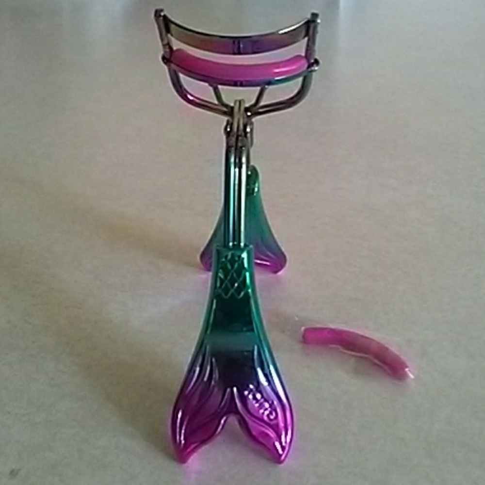 TARTE MERMAID EDITION Eyelash curler